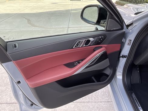 New 2026 BMW X6 xDrive40i w/ Executive Package image 8