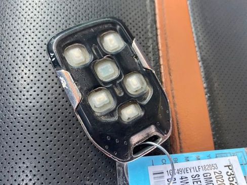 Used 2020 GMC Sierra 3500 AT4 w/ AT4 Premium Package image 26