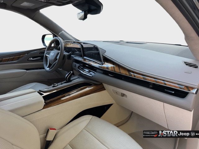 Used 2024 Cadillac Escalade ESV Sport Platinum w/ LPO, ONYX Package AWD/4WD image 19