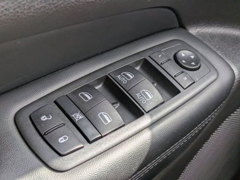 Used 2020 Jeep Grand Cherokee Limited image 21