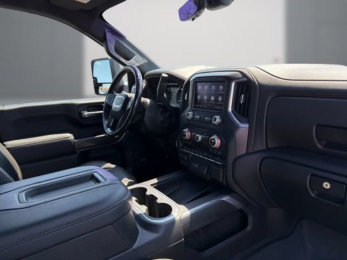 Used 2020 GMC Sierra 2500 AT4 w/ AT4 Premium Package AWD/4WD image 12