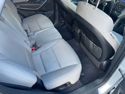 Used 2018 Hyundai Santa Fe Sport image 19