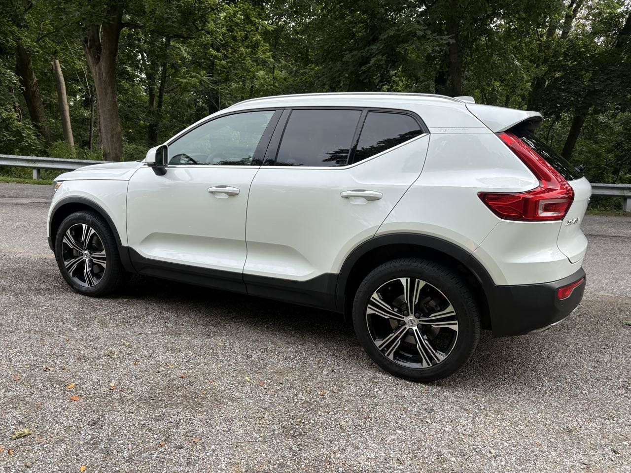 Used 2020 Volvo XC40 T5 Inscription w/ Protection Package Premier AWD/4WD image 5