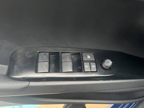 Used 2025 Toyota Camry LE image 17