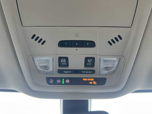 Used 2021 Buick Enclave Essence w/ Sport Touring Edition image 16