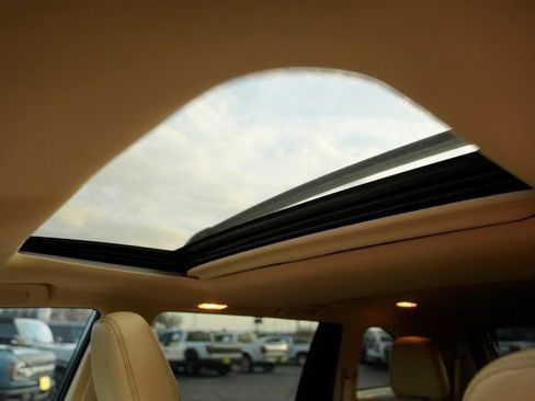 Used 2018 Toyota Highlander Limited image 11