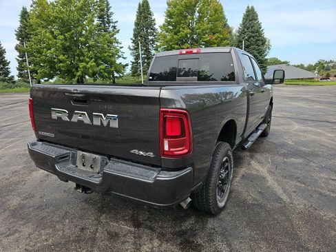 Used 2025 RAM 2500 Laramie AWD/4WD image 6