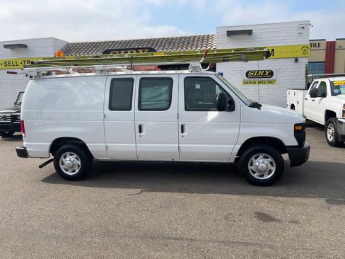 Used 2013 Ford E-150 and Econoline 150 image 2