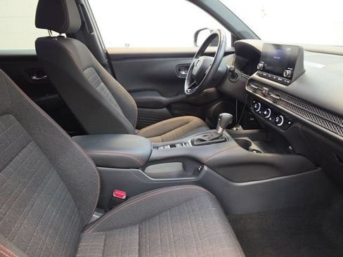 Used 2025 Honda HR-V Sport image 5
