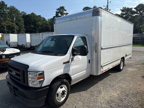 Used 2022 Ford E-350 and Econoline 350 Super Duty RWD image 4