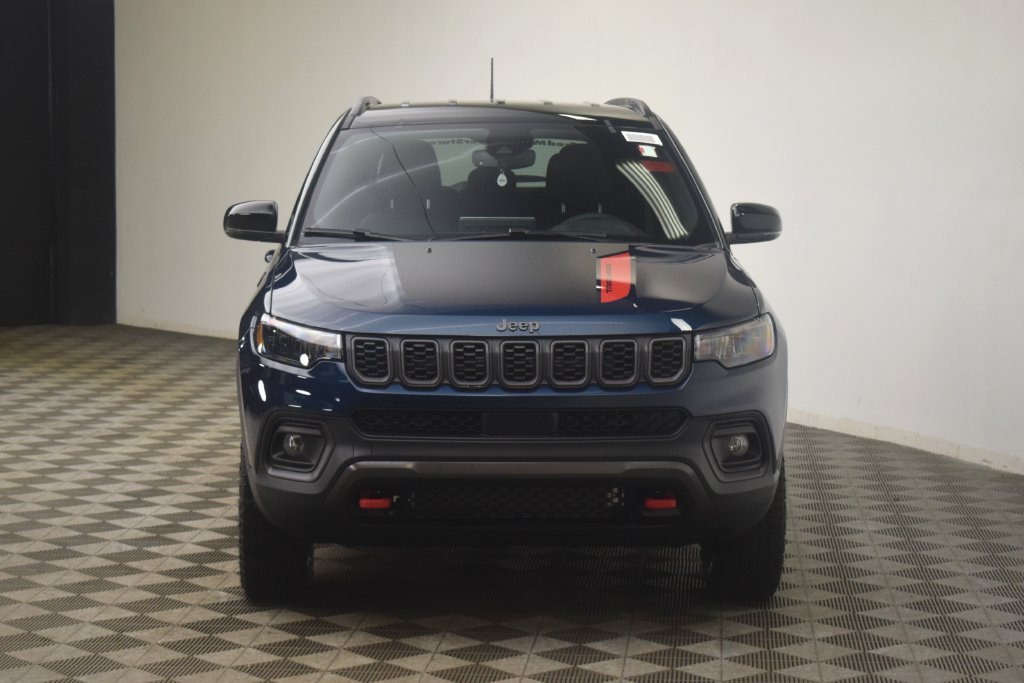 New 2026 Jeep Compass Trailhawk AWD/4WD image 2