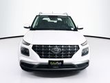 Used 2024 Hyundai Venue SEL image 2