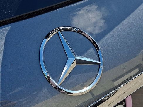 Used 2024 Mercedes-Benz GLE 450e 4MATIC image 31