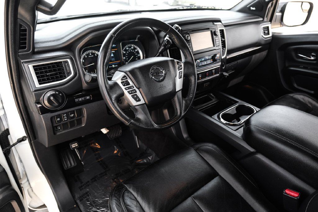 Used 2019 Nissan Titan SL w/ Midnight Edition RWD image 2