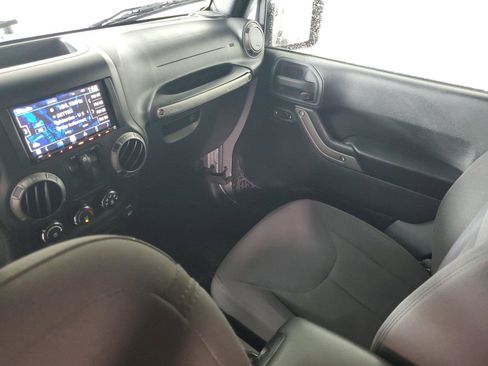 Used 2015 Jeep Wrangler Sport AWD/4WD image 12