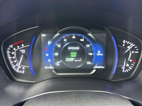 Used 2020 Hyundai Santa Fe Limited image 12