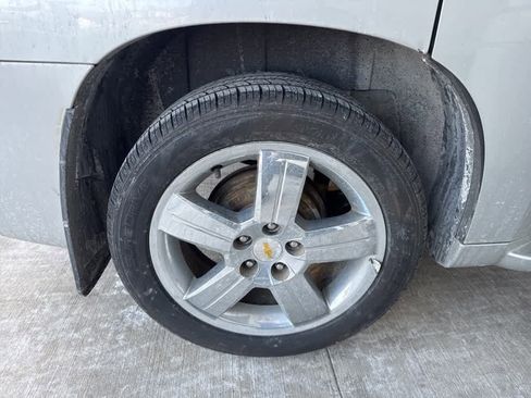 Used 2009 Chevrolet HHR LT w/ LT Preferred Equipment Group image 24