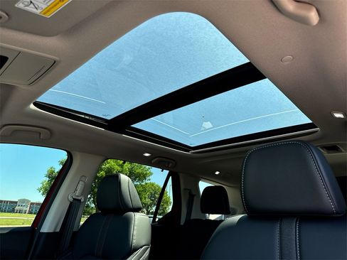 New 2025 Honda Pilot Touring image 22