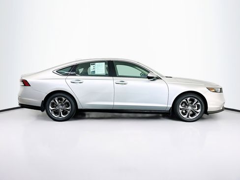 Used 2024 Honda Accord EX-L image 10