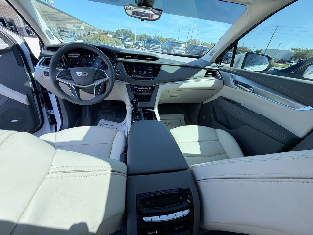 Certified 2026 Cadillac XT5 Premium Luxury w/ Driver Assist Package FWD image 12