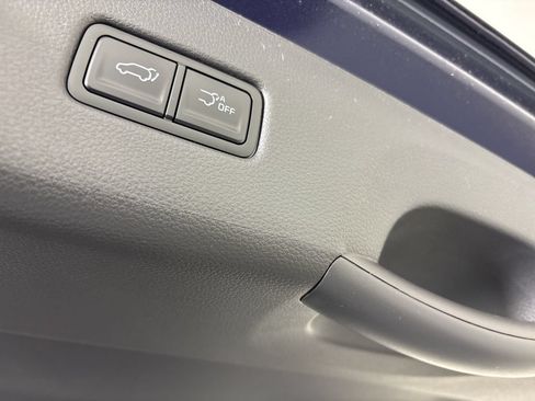 New 2026 Kia Carnival EX FWD image 43