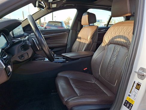 Used 2018 BMW 530i xDrive image 13