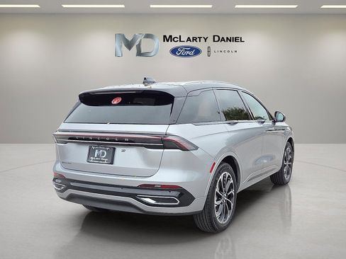 New 2026 Lincoln Nautilus Reserve image 5