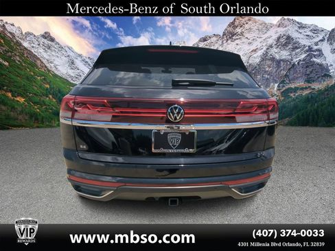 Used 2024 Volkswagen Atlas Cross Sport SE image 17