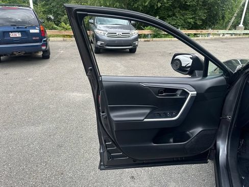 Used 2019 Toyota RAV4 LE w/ All Weather Liner Package AWD/4WD image 24