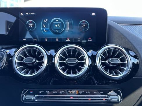 Certified 2022 Mercedes-Benz GLA 250 4MATIC image 23