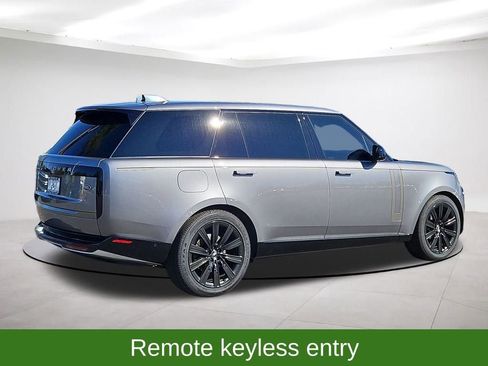 Used 2023 Land Rover Range Rover Long Wheelbase SE image 7