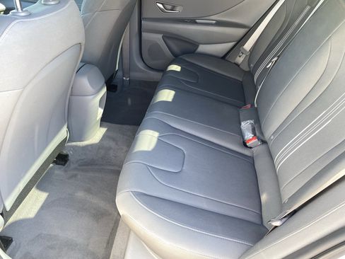 Certified 2025 Hyundai Elantra Sport image 14