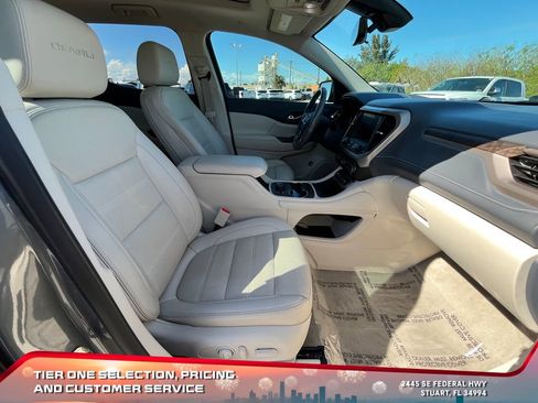 Used 2021 GMC Acadia Denali w/ Denali Technology Package image 21