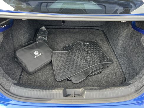 Used 2022 Volkswagen Jetta SE image 36