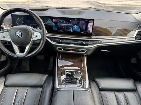 Used 2023 BMW X7 xDrive40i image 28