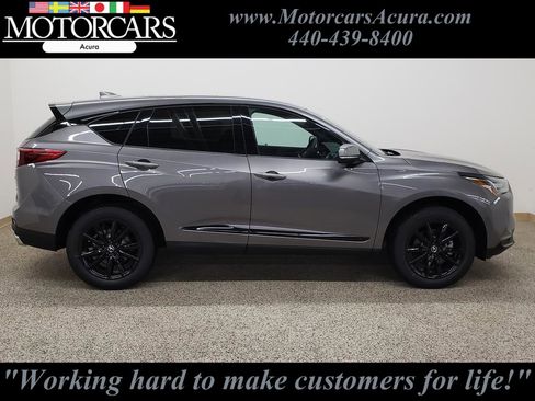 New 2025 Acura RDX SH-AWD image 2