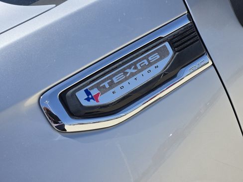 Used 2021 GMC Sierra 1500 SLT AWD/4WD image 11