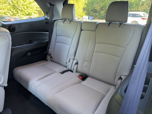 Used 2021 Honda Pilot Elite image 11