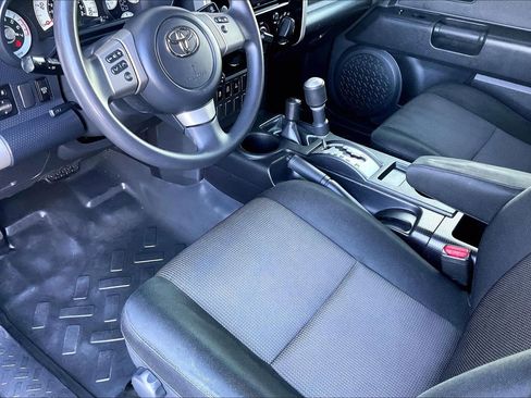 Used 2012 Toyota FJ Cruiser 4WD image 14