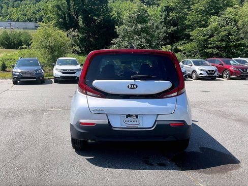 Used 2020 Kia Soul LX FWD image 5
