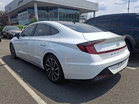 Used 2021 Hyundai Sonata Limited w/ Cargo Package FWD image 3