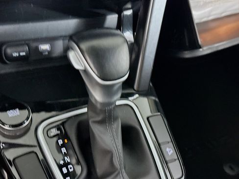 Used 2025 Kia Seltos S FWD image 25