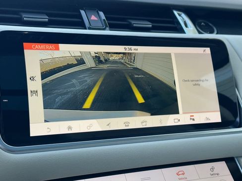 Used 2019 Land Rover Range Rover Sport HSE image 19