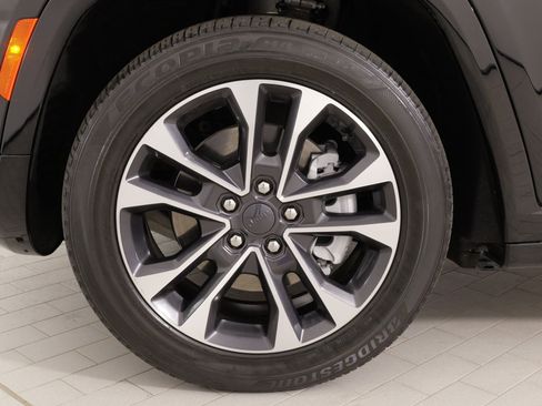 Used 2022 Jeep Grand Cherokee Overland image 68