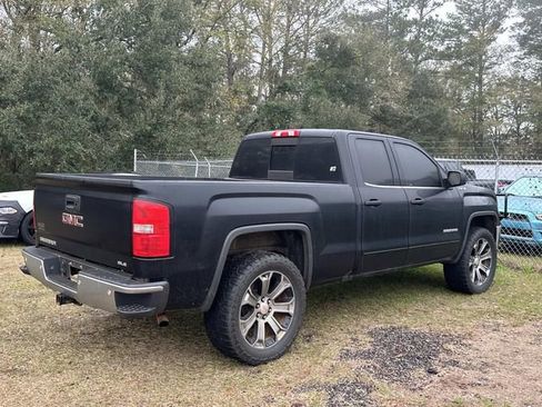 Used 2017 GMC Sierra 1500 SLE w/ SLE Value Package image 9