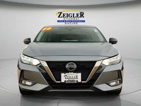 Used 2022 Nissan Sentra SR FWD image 2