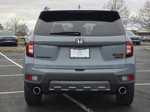 Certified 2022 Honda Passport TrailSport image 18