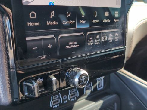 New 2025 RAM 2500 Limited image 24