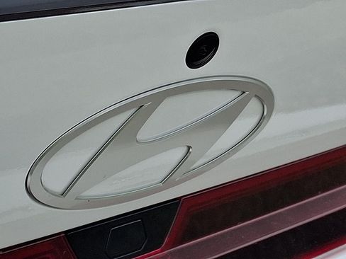 New 2026 Hyundai Elantra Sport FWD image 19