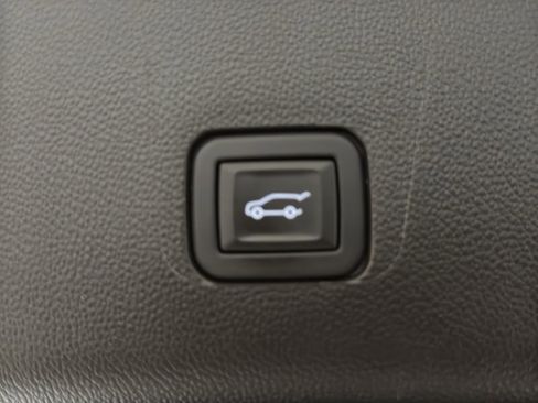 Certified 2023 Chevrolet Traverse LT w/ LPO, Floor Liner Package image 21